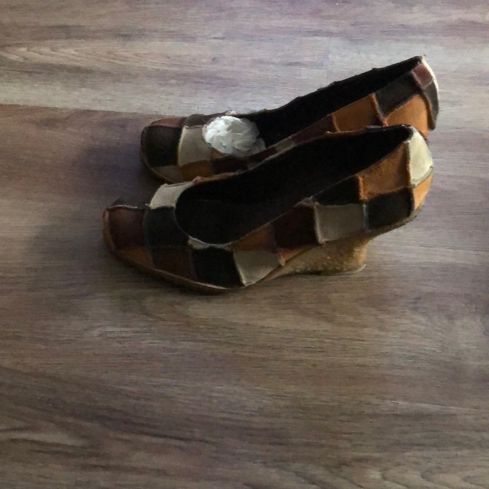 Suede wedges